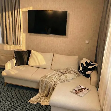 Alpina 27 In Out Free Parking Spindleruv Mlyn